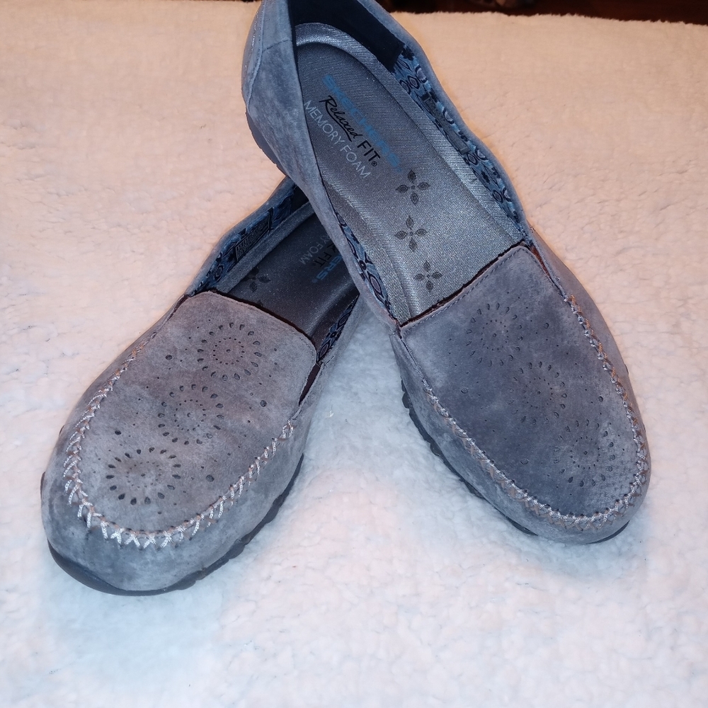 Skechers